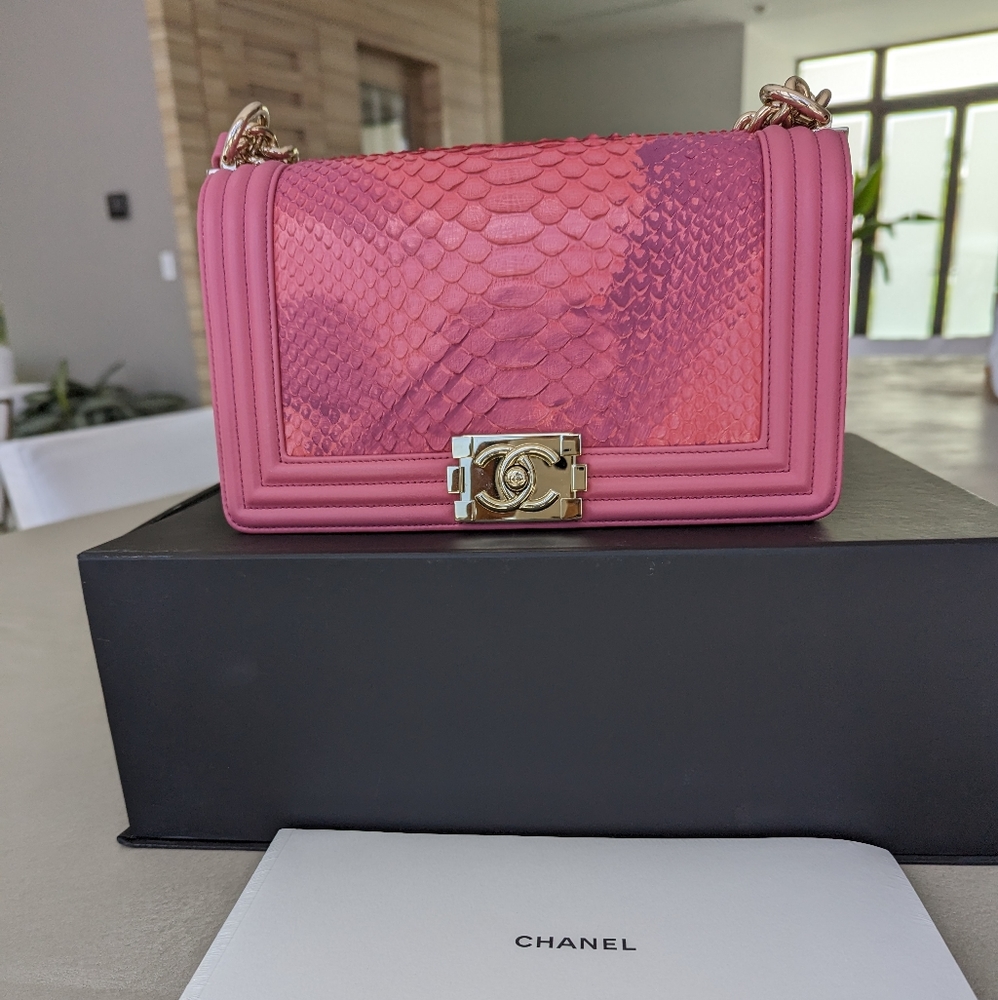 Chanel boy bag exotic python skin pink color ( collector piece)